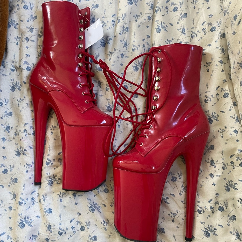 Red Nine Inch Heel Pleasers Extreme High Heel Never worn